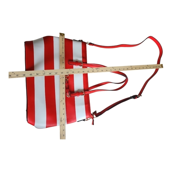 Red & White Striped Canvas Beach Tote Gold Chain Crossbody - Picture 10 of 12